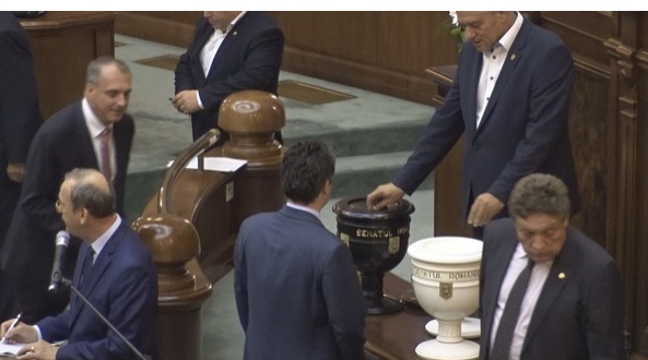 Senatorul PSD Nicolae Moga a votat împotriva cererii de urmărire penală a lui Gabriel Oprea. DOVADA