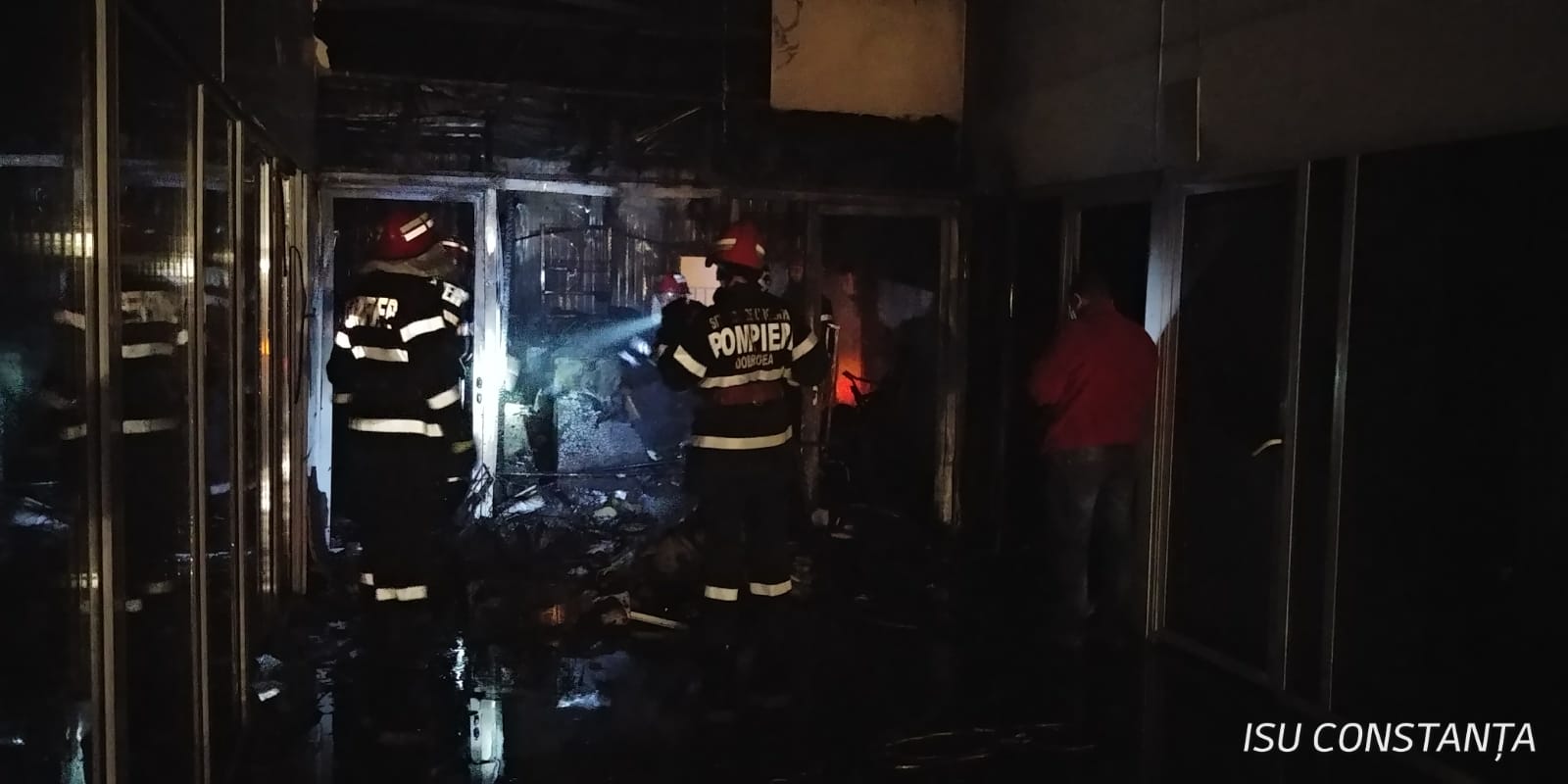 FOTO VIDEO Incendiu în Piața Roșie