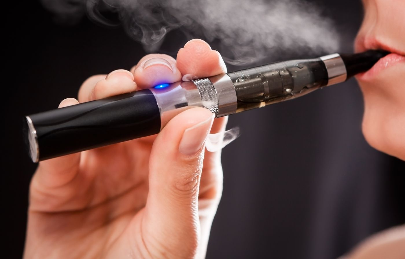 USR, proiect de lege privind interzicerea țigărilor electronice şi a dispozitivelor ce încălzesc tutunul