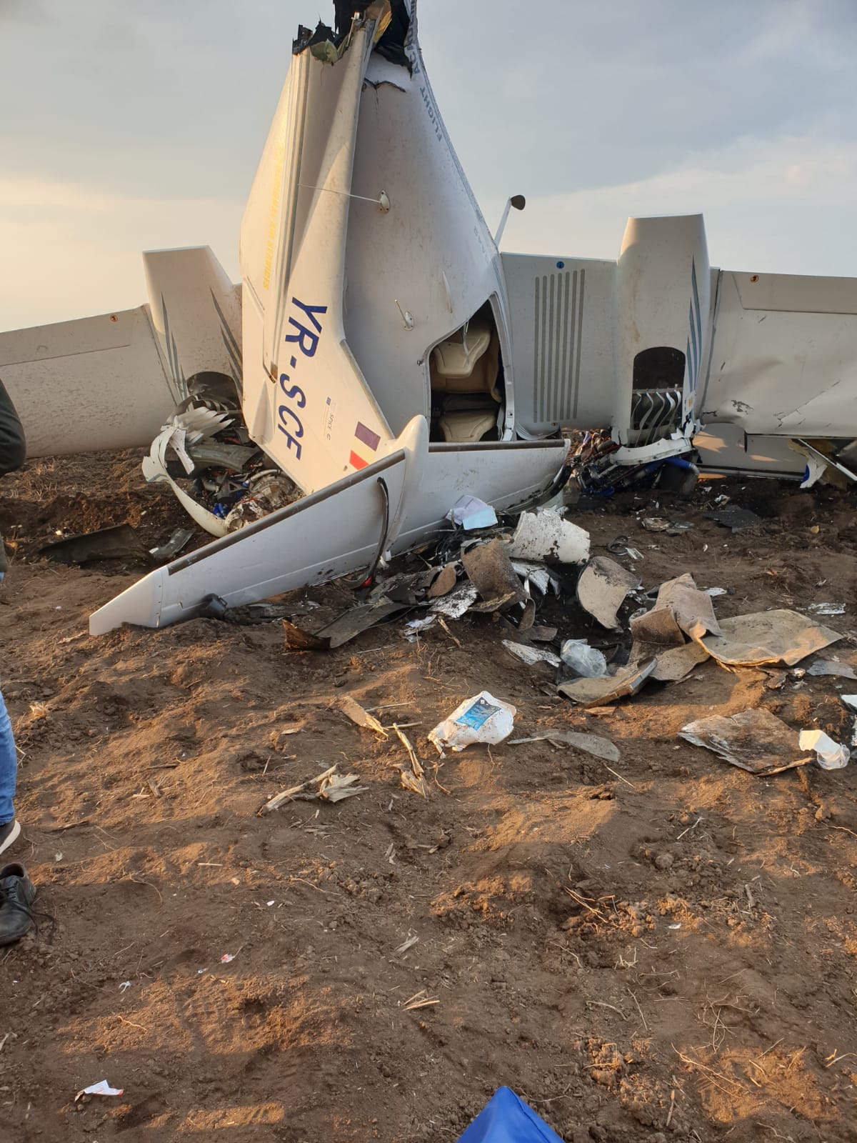 UPDATE FOTO/VIDEO BREAKING NEWS Accident aviatic la Tuzla. Copilotul a murit!