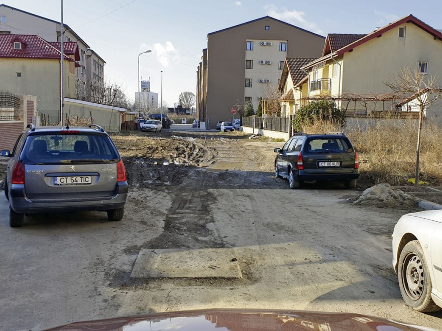 Primăria Constanța nu găsește diriginte de șantier pentru a asfalta câteva străzi