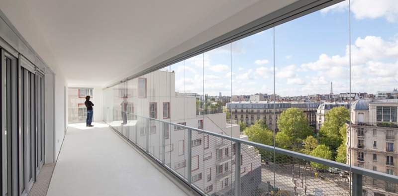 De ce să alegem un sistem de închidere pentru balcon cu panouri din sticlă?