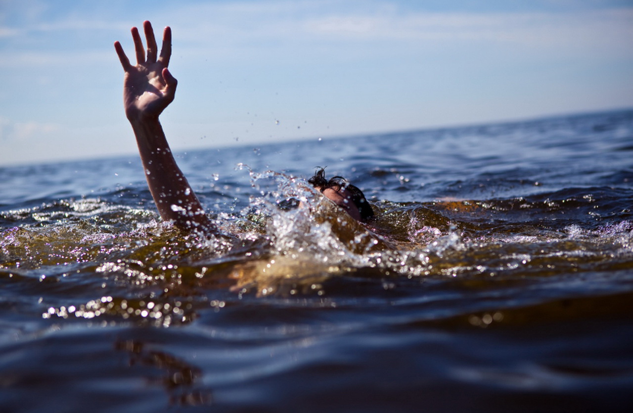 Un bărbat de 33 de ani a murit înecat