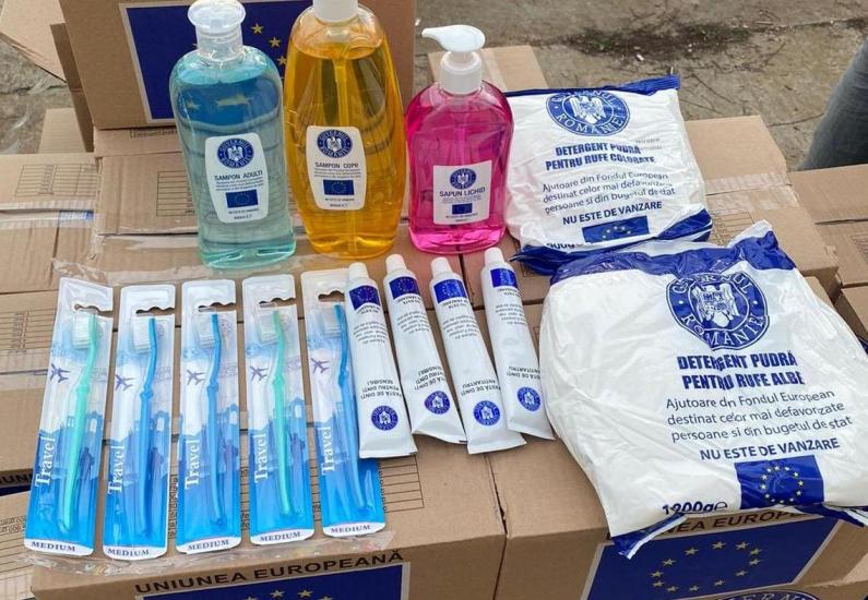 Primăria Medgidia continuă campania de distribuire a pachetelor pentru beneficiarii de ajutor social