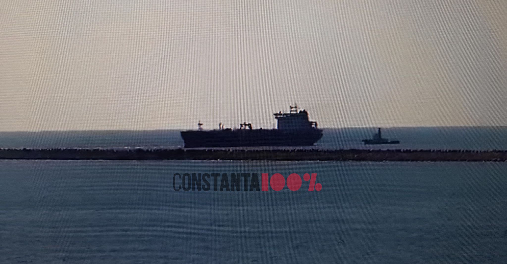 O navă a eșuat în Portul Midia. Operațiune de salvare FOTO