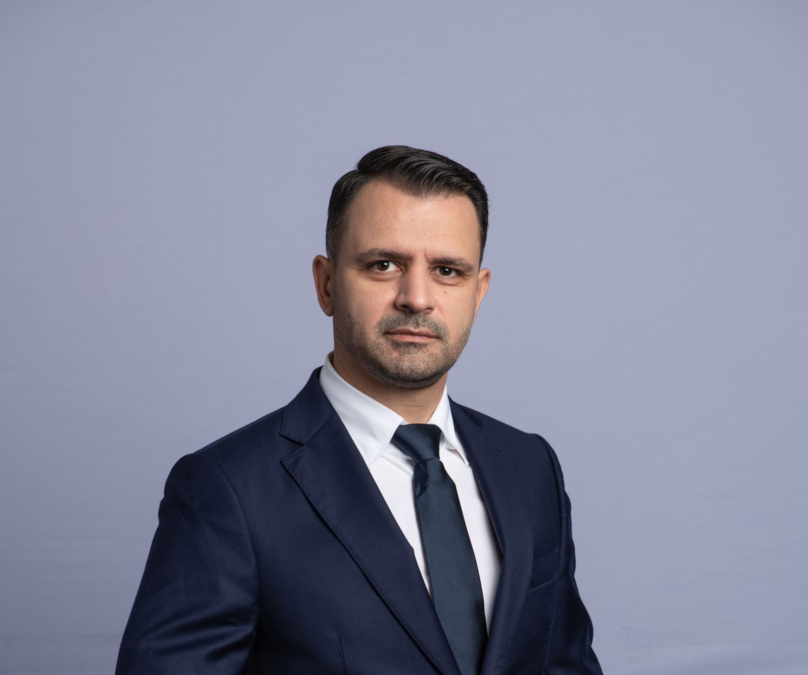 Marian Crușoveanu, secretarul general al PNL Constanța, este candidat al partidului pentru o funcție de deputat.