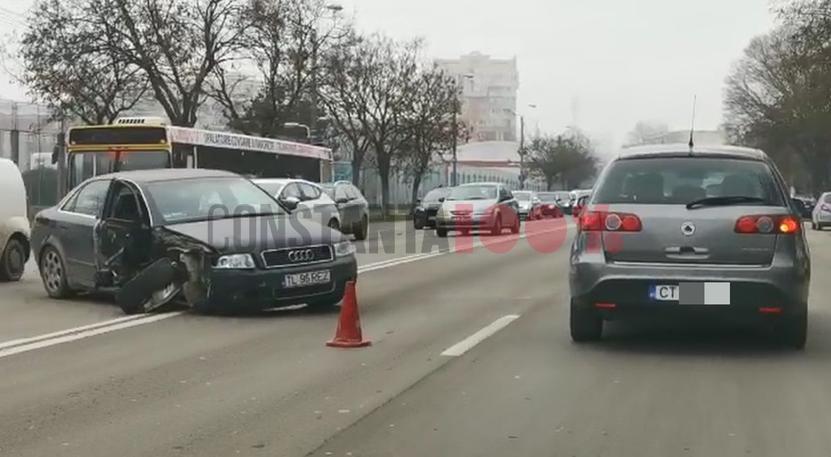 Accident rutier în Constanța între un autobuz și un Audi de Tulcea VIDEO