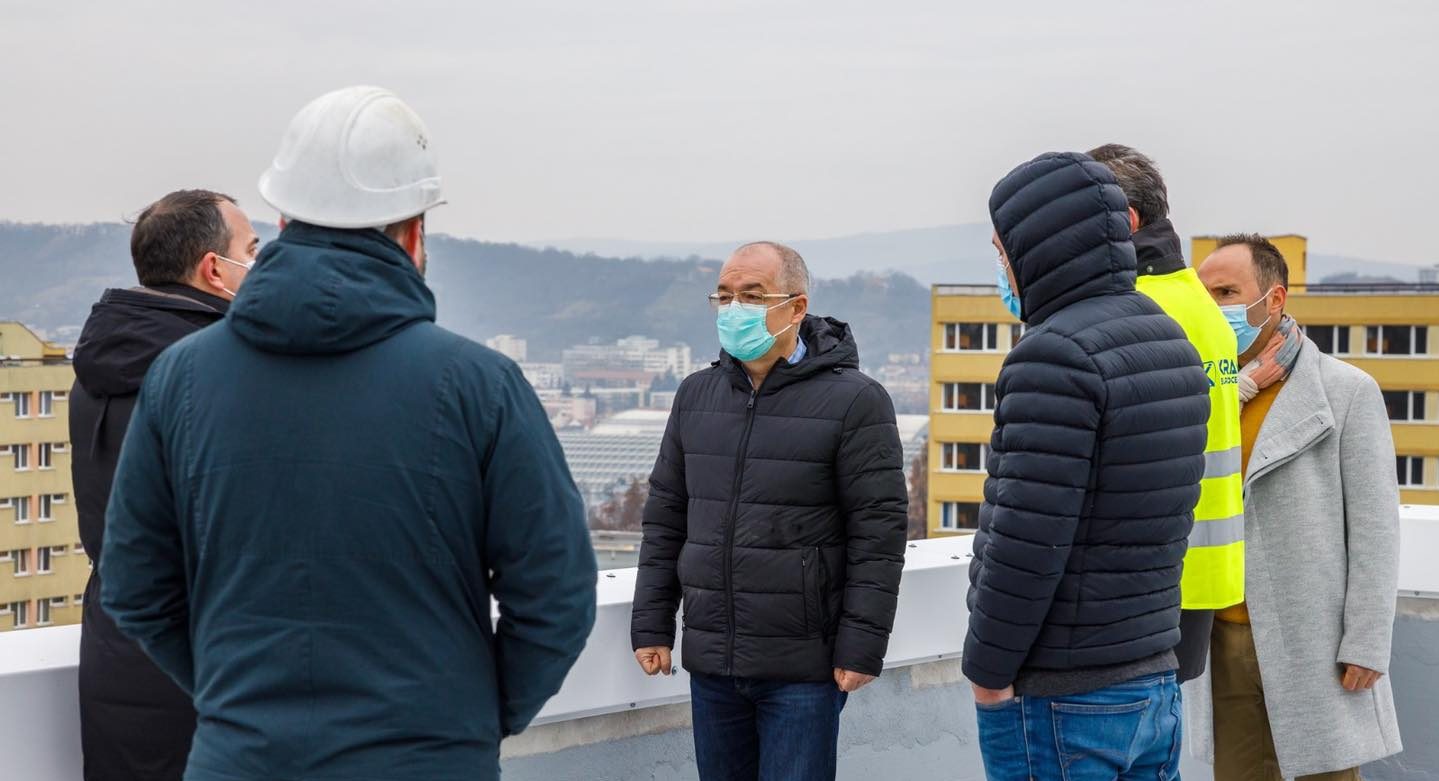 Primarul din Cluj-Napoca vrea să interzică centralele de apartament în blocurile noi