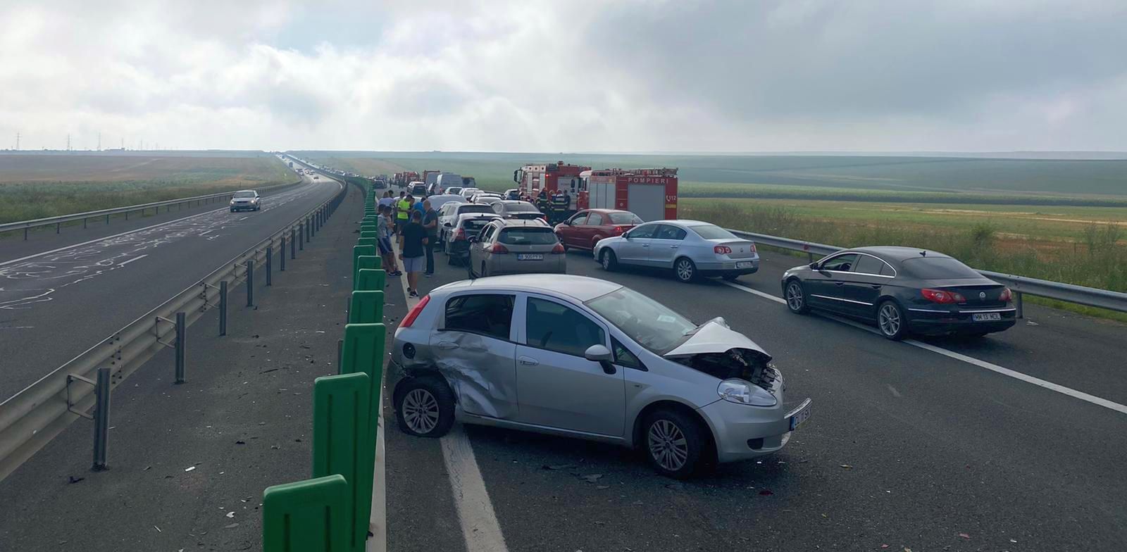Românii nu știu să conducă pe autostradă! 4 reguli care ne pot salva viața