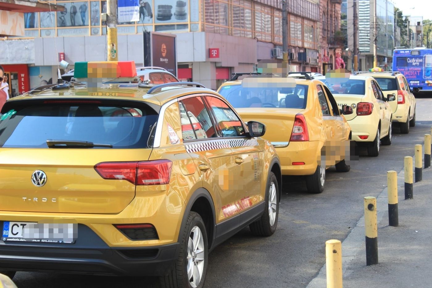 Taximetriști adevărați și falși amendați de Poliția Locală Constanța