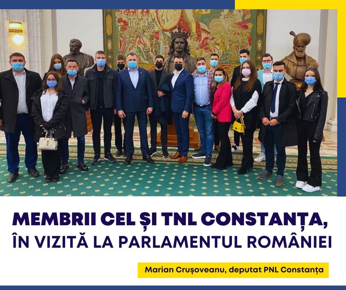 Mai mulți tineri liberali au vizitat Parlamentul României