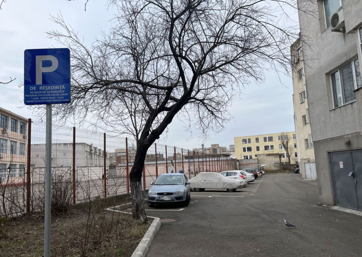 Modificări importante ale parcărilor de lângă Școala Gheorghe Țițeica din Constanța