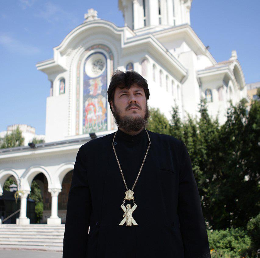 Preot Eugen Tănăsescu: „Cuplul Ovanesian-Chițac folosește legea pentru a pune bețe în roatele bisericilor”