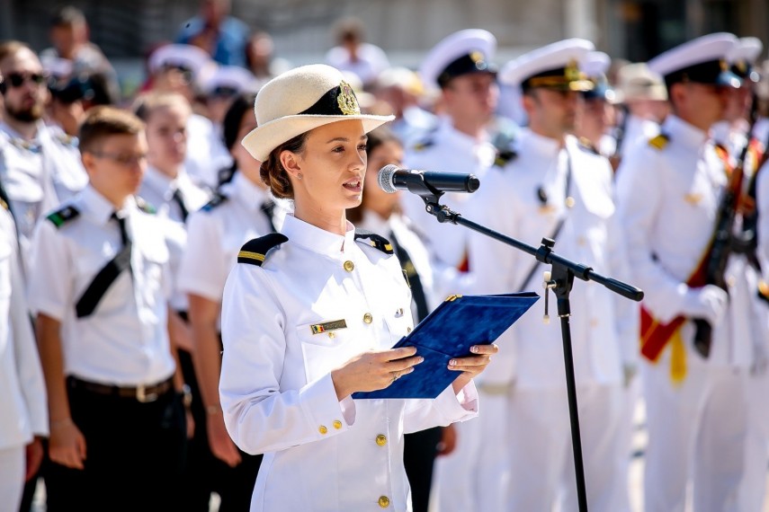 Ce îi sfătuiește pe tineri Andreea Ysabela Truțescu, șefa promoției 2022 a Școlii Militare de Maiștri Militari a Forțelor Navale VIDEO
