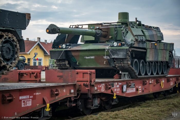 Tancuri franceze Leclerc au ajuns în România FOTO