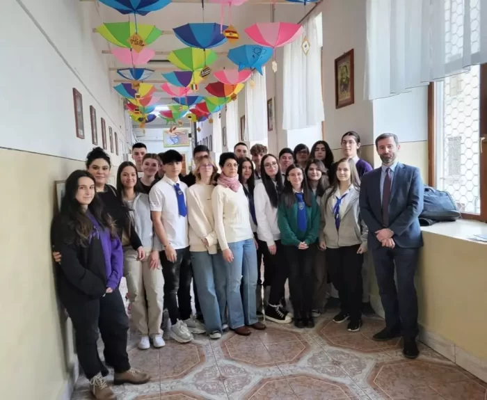 Elevii din Constanța, încurajați să obțină atestatul de limba franceză DELF, care îi ajută să studieze în Franța