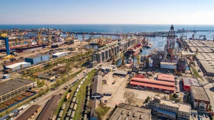 Accesul camioanelor de marfă în portul Constanța se va face doar pe baza rezervării în aplicația dedicată