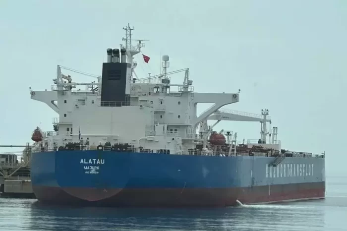Petrolul din Kazahstan ajunge în portul Constanța via Turcia