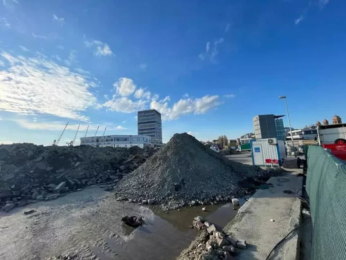 Firma care depozitează deșeuri ilegal la Poarta 1, amendată urmare a unei sesizări depuse de Stelian Ion