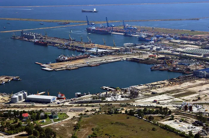 Guvernul a alocat 1,5 miliarde lei pentru modernizarea Portului Constanța