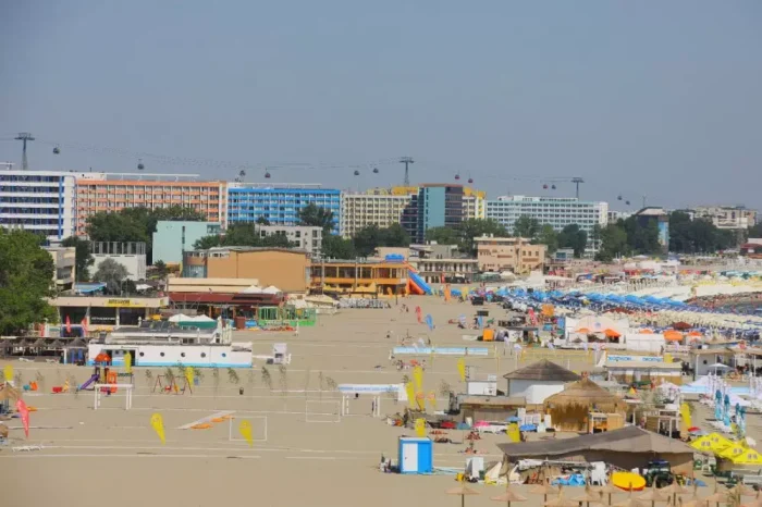 Mai mulți turiști români și străini au vizitat litoralul în primele opt luni ale anului 2023