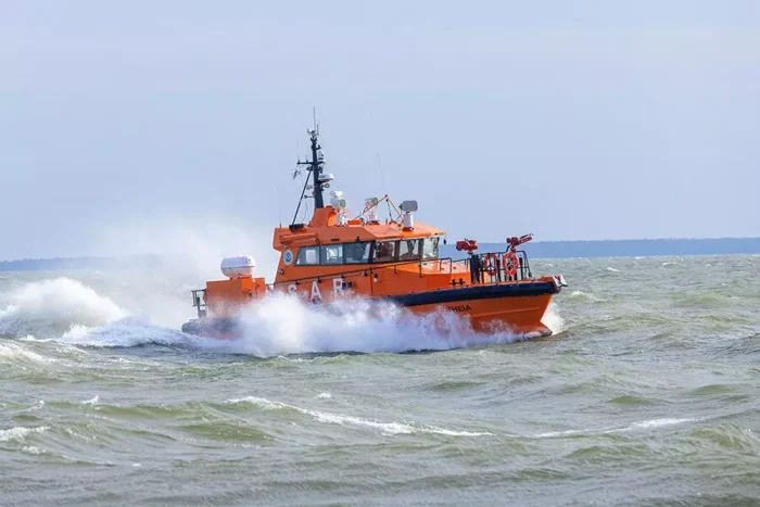 Operațiune în Marea Neagră pentru salvarea a șase persoane aflate pe un velier