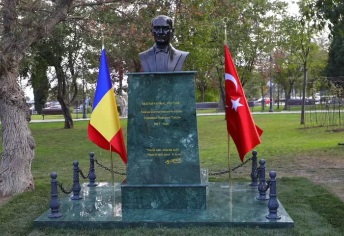 Bustul fondatorului Republicii Turcia, Mustafa Kemal Atatürk, a fost dezvelit în Constanța