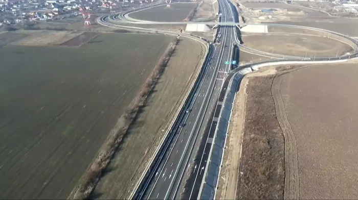 S-a deschis circulația pe primii 8,7 km din autostrada de sud a Bucureștiului, cu mare întârziere VIDEO